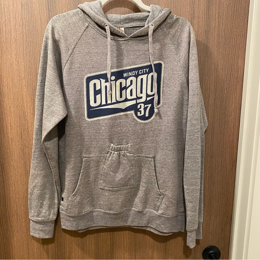 BREW CITY Chicago Hoodie Size Medium Beer Pocket Bottle Opener Casual Game‎ Day - Picture 3 of 14